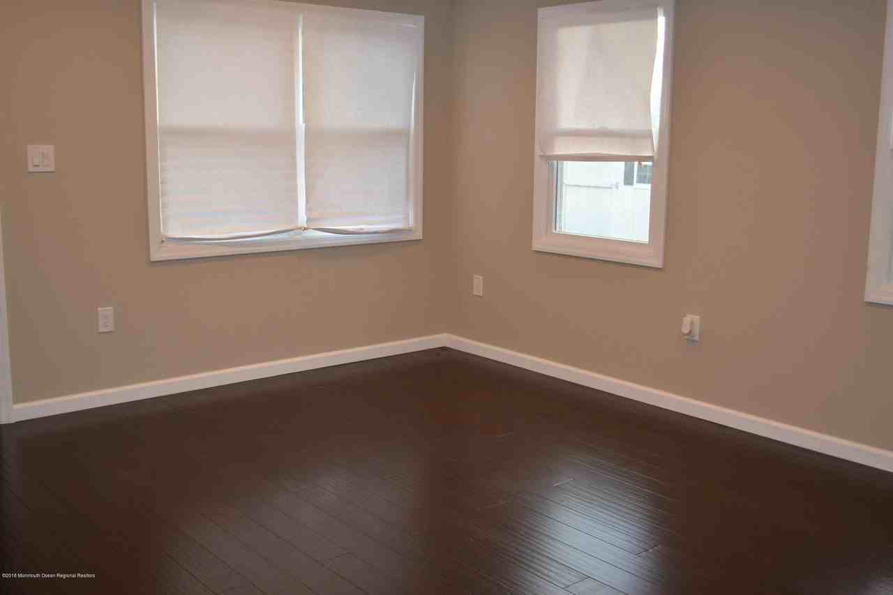 3147 Hiawatha Ave - Photo 7 of 18