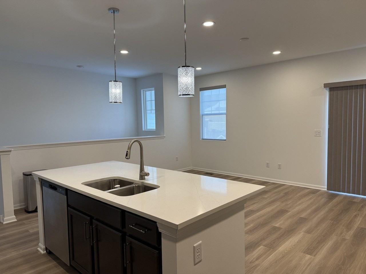 287 Kingsport Dr - Photo 3 of 20