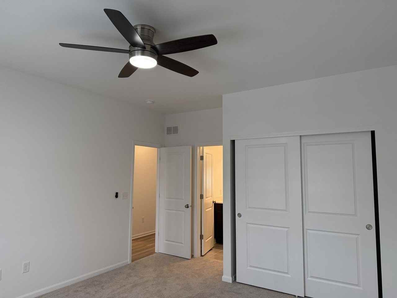 287 Kingsport Dr - Photo 6 of 20