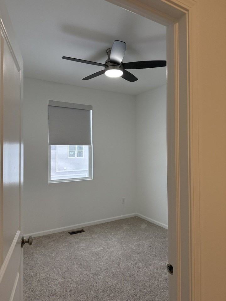 287 Kingsport Dr - Photo 7 of 20