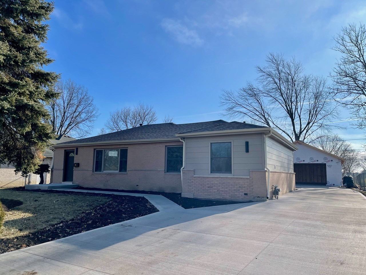 15 Bradley Ln - Photo 2 of 22