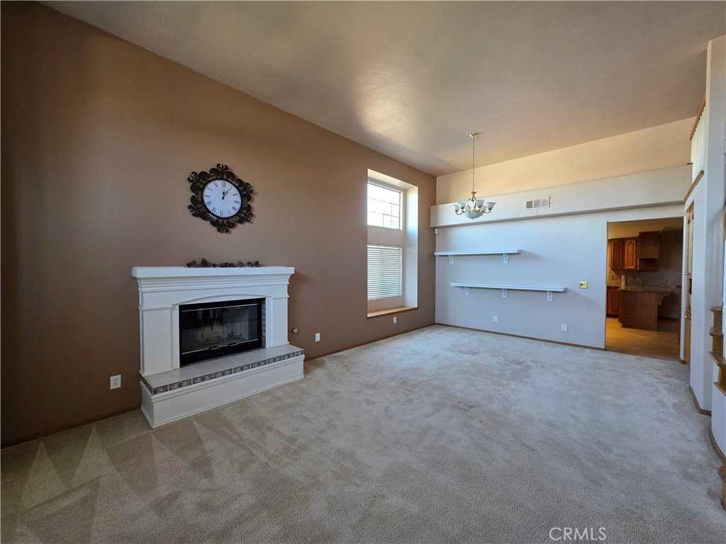 18181 Kalin Ranch Dr - Photo 5 of 22