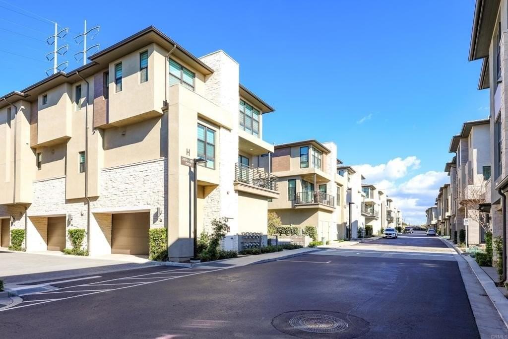 2814 Via Alta Pl - Photo 3 of 47