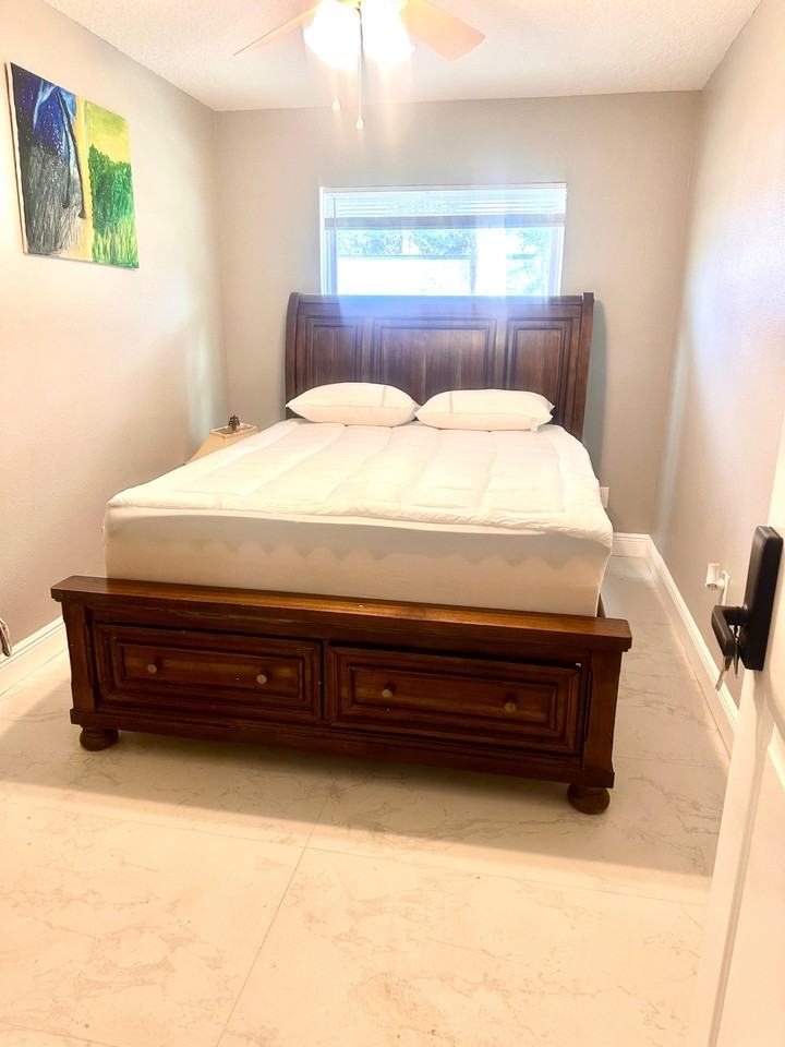 Sheppard St - Photo 4 of 5