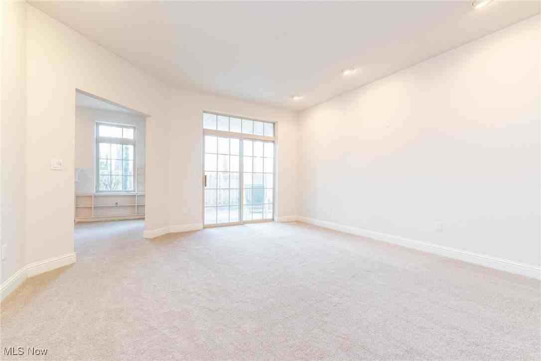 3194 Richmond Rd - Photo 6 of 35