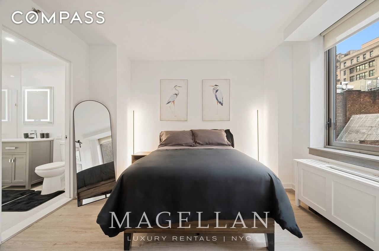 35 W 33rd St #4B - Photo 2 of 17