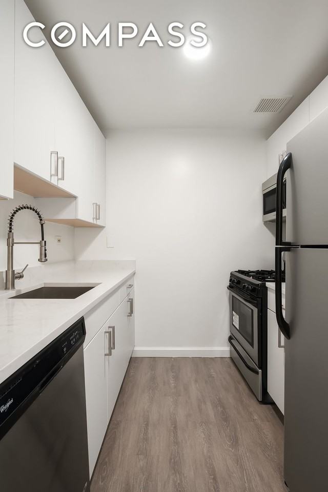 35 W 33rd St #4B - Photo 6 of 17