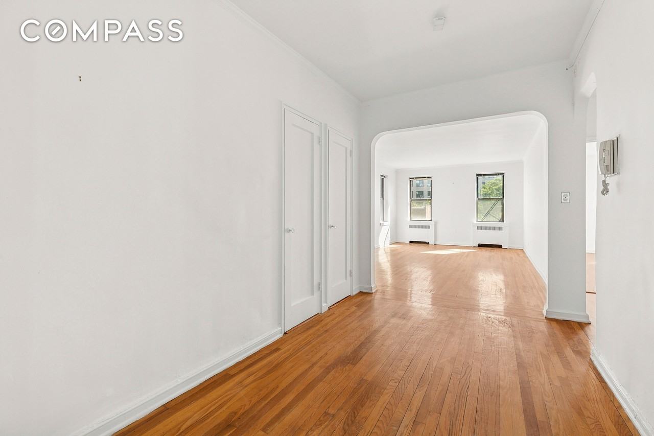 159-00 Riverside Dr W #3H - Photo 3 of 18