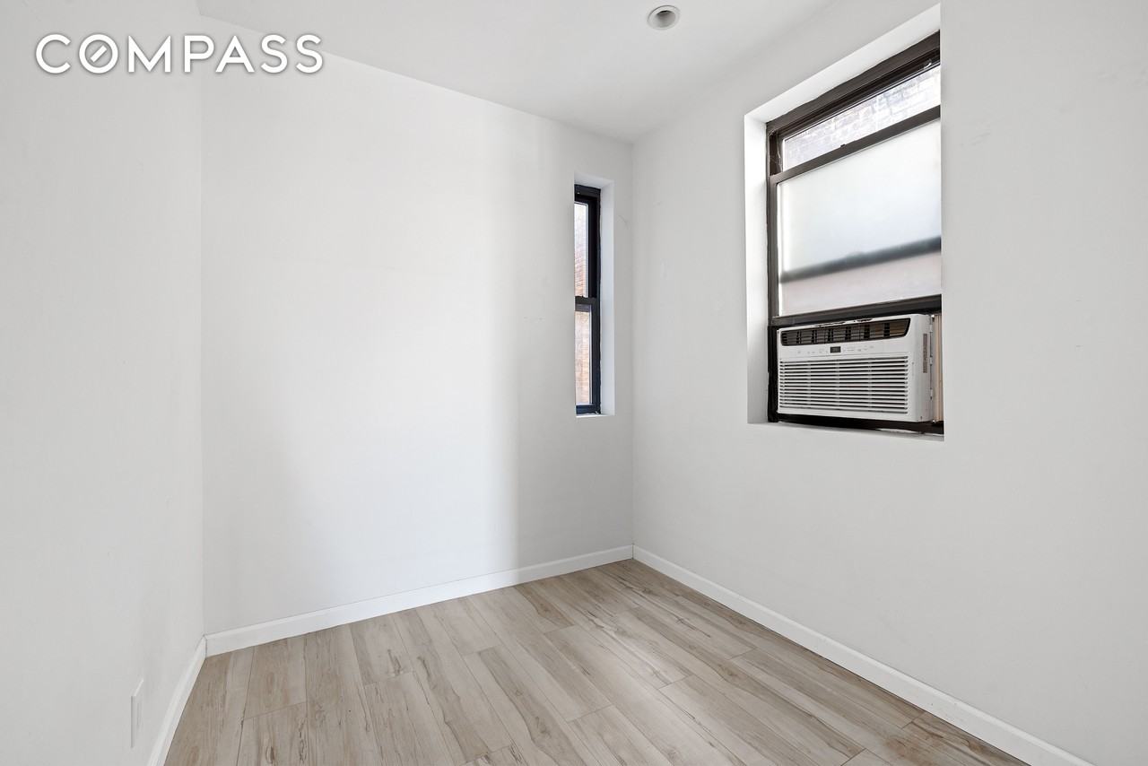 117 Henry St #12B - Photo 3 of 5