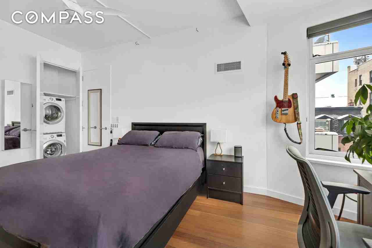 181 Clermont Ave #411 - Photo 7 of 14