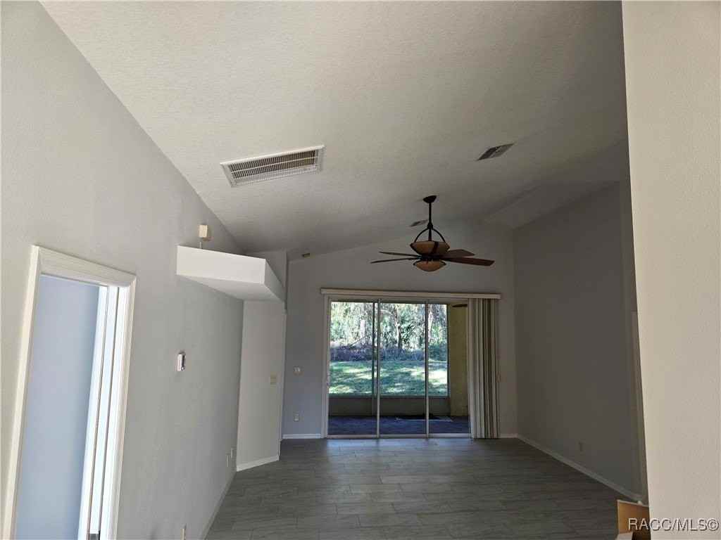 2846 N Kittery Pt - Photo 4 of 33