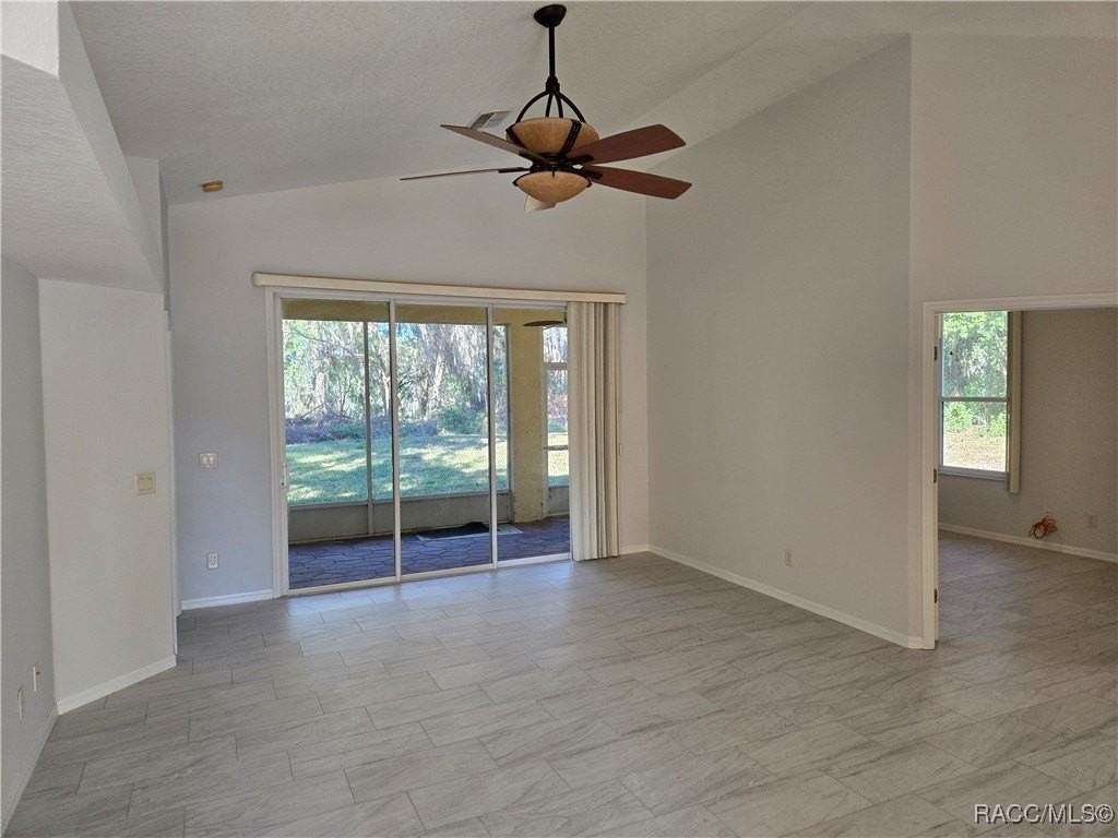 2846 N Kittery Pt - Photo 5 of 33