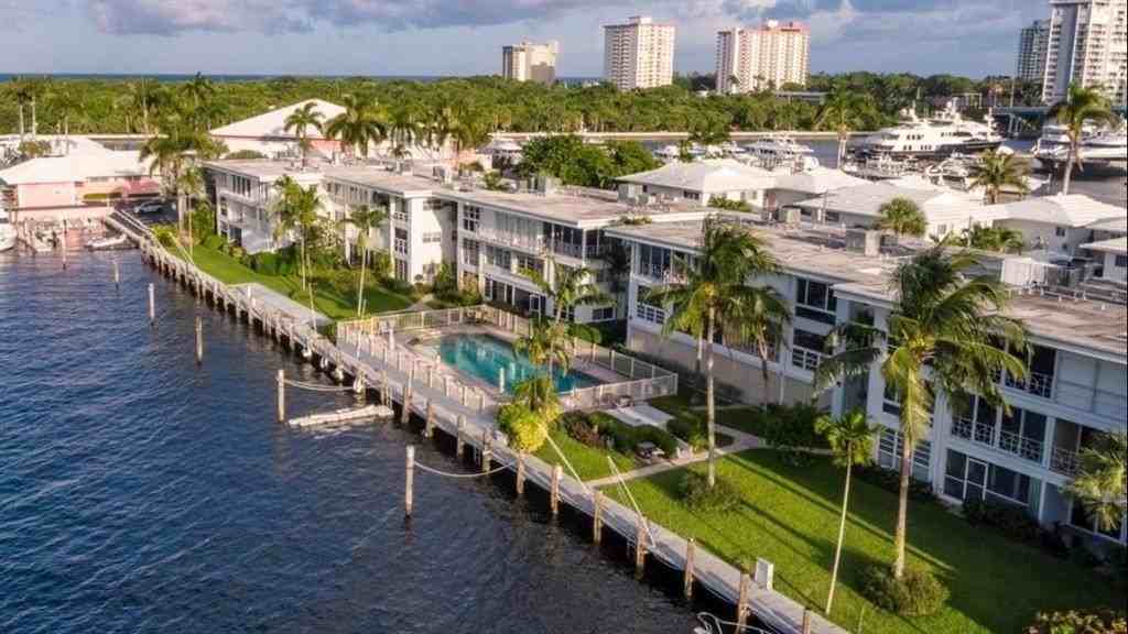 2727 Yacht Club Blvd #3D