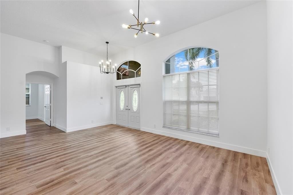 22324 Rushmore Pl - Photo 4 of 30