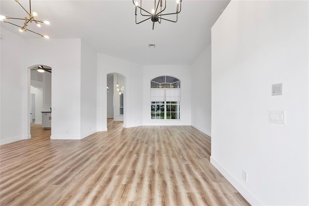 22324 Rushmore Pl - Photo 5 of 30