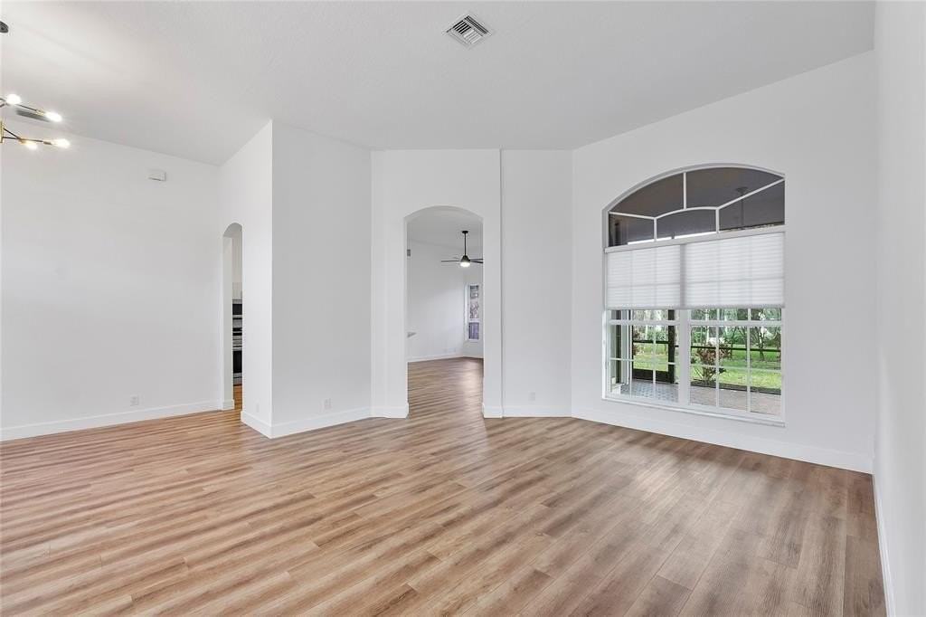 22324 Rushmore Pl - Photo 6 of 30