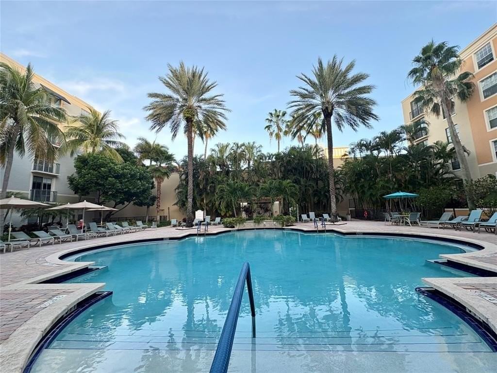 780 S Sapodilla Ave #306 - Photo 3 of 27