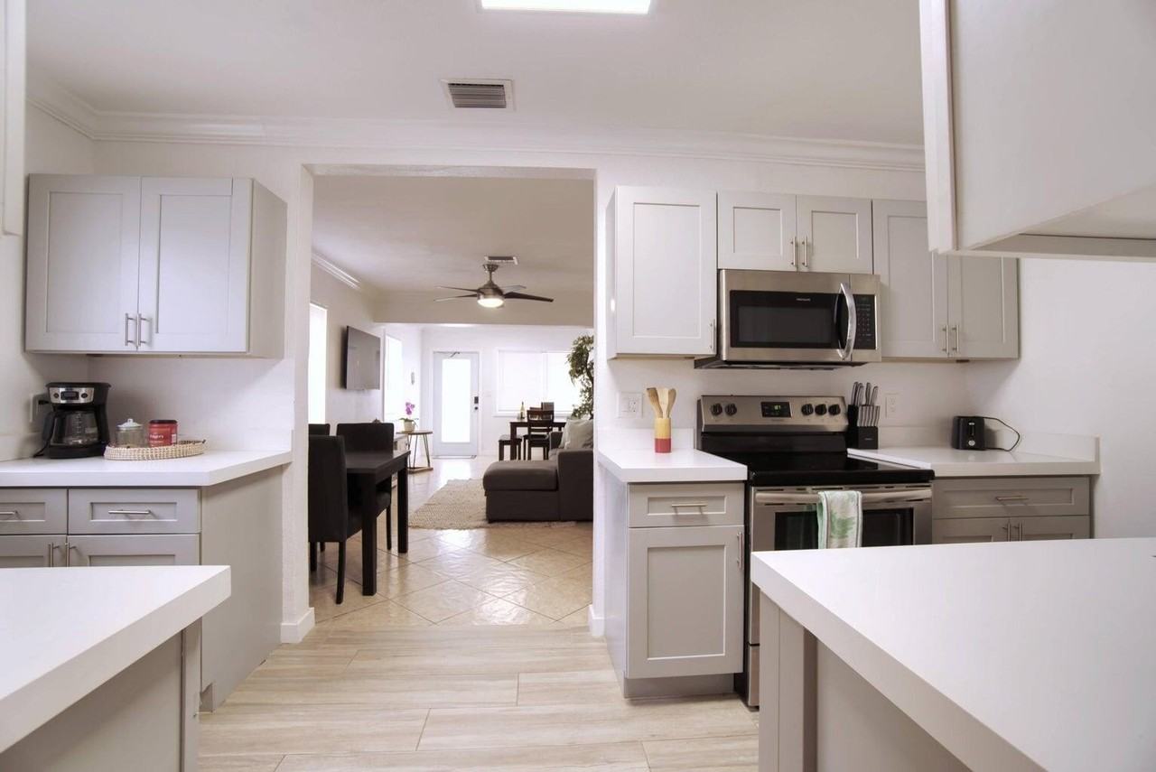 1617 Nw 5th Ave - Photo 2 of 16