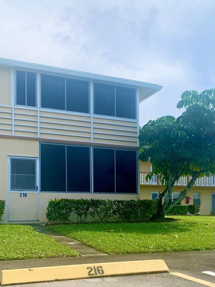 216 Chatham K - Photo 2 of 28