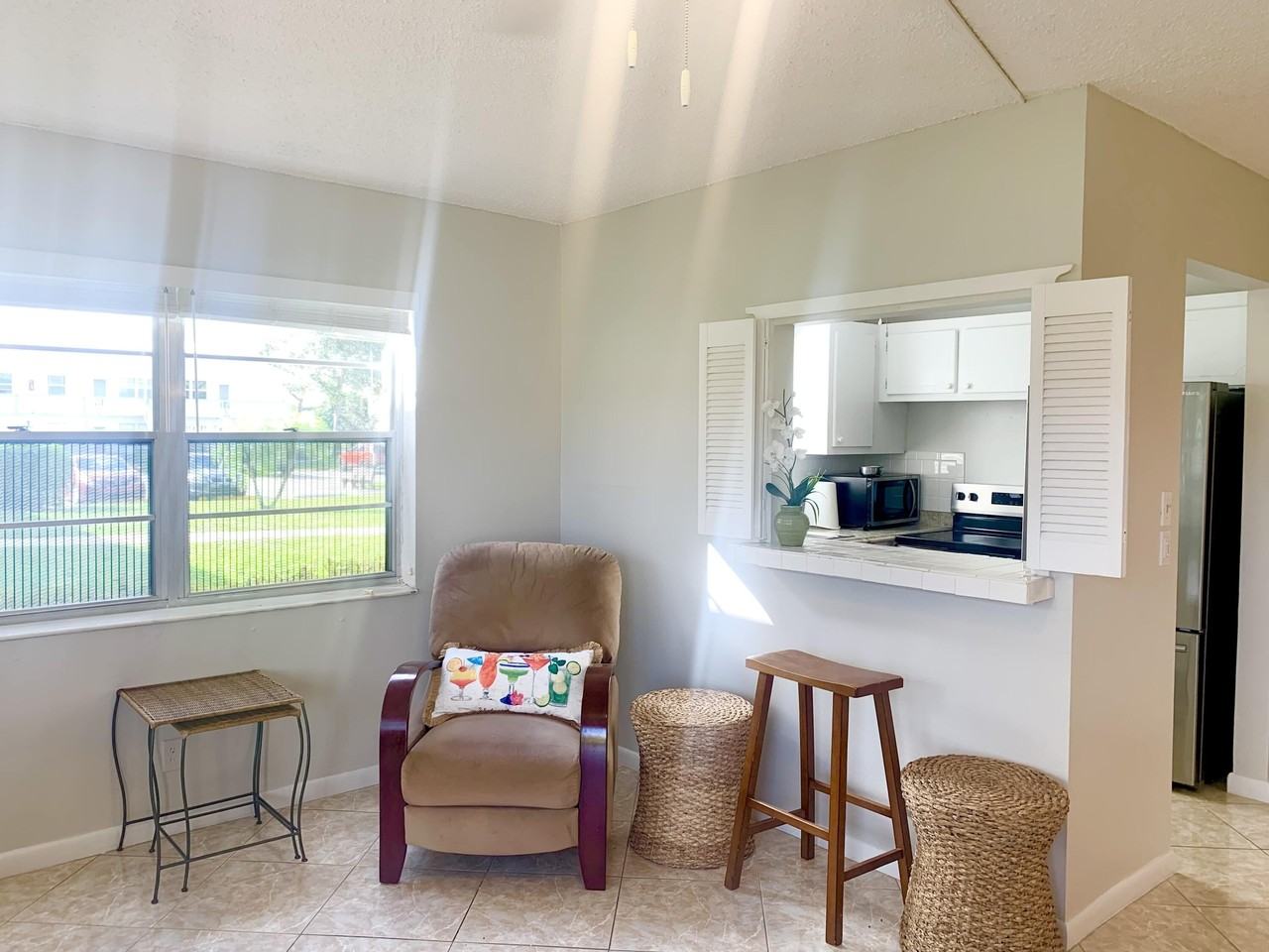 216 Chatham K - Photo 6 of 28