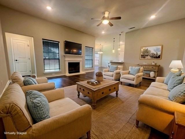 1905 Chesney Ln - Photo 4 of 26