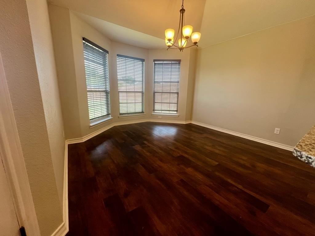 1905 Chesney Ln - Photo 6 of 26