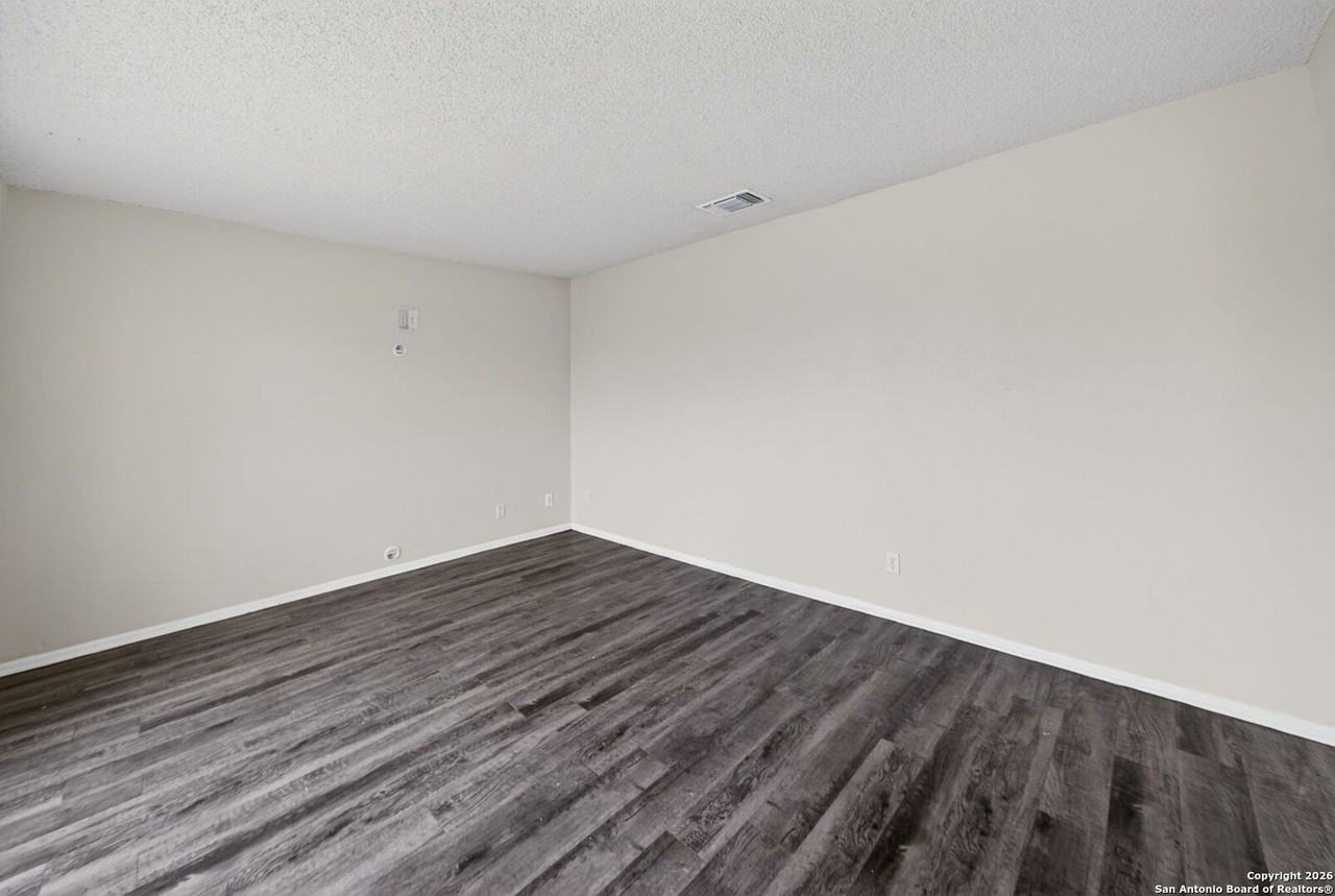 9415 Gold Hl - Photo 6 of 30