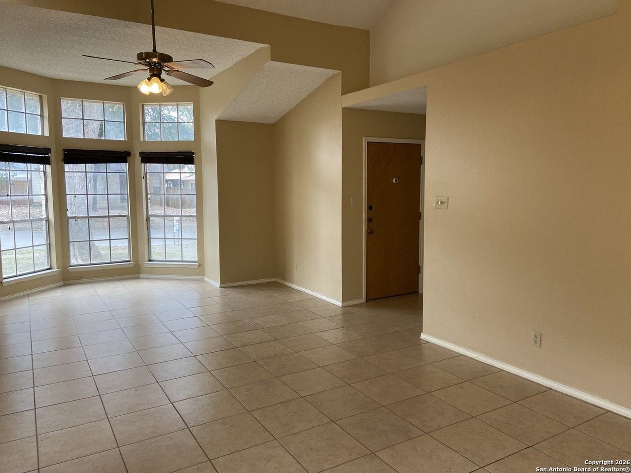 5927 Heather Vw - Photo 4 of 21