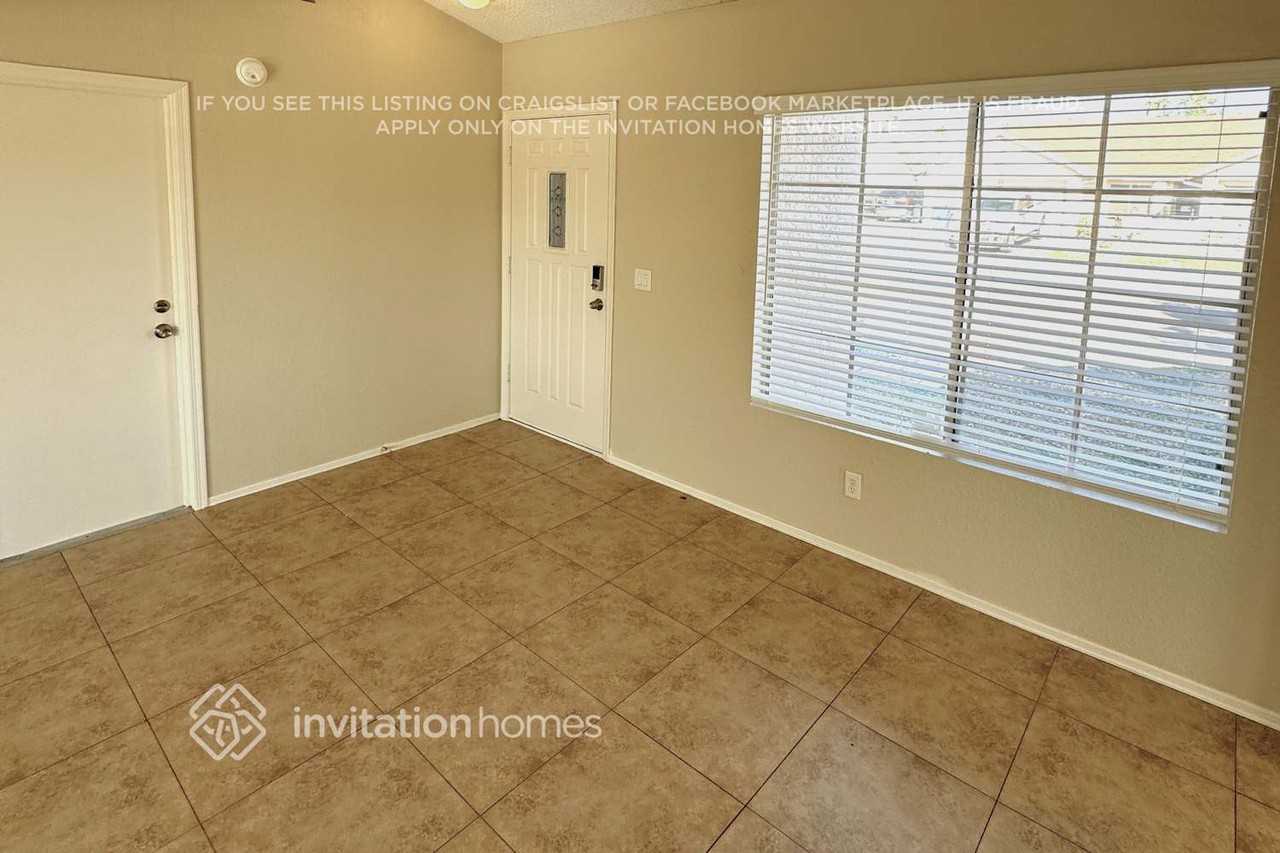 801 W Piute Ave - Photo 2 of 17