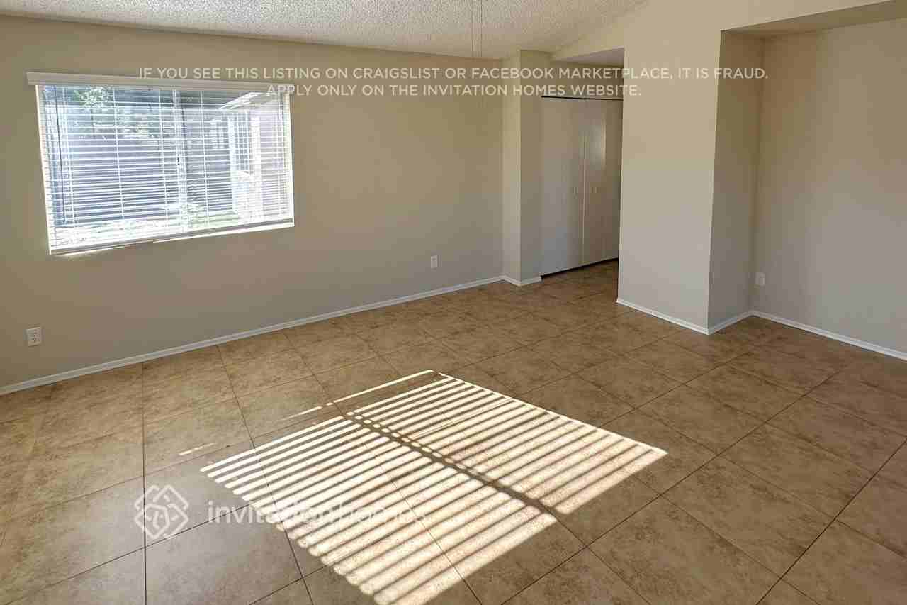 801 W Piute Ave - Photo 3 of 17