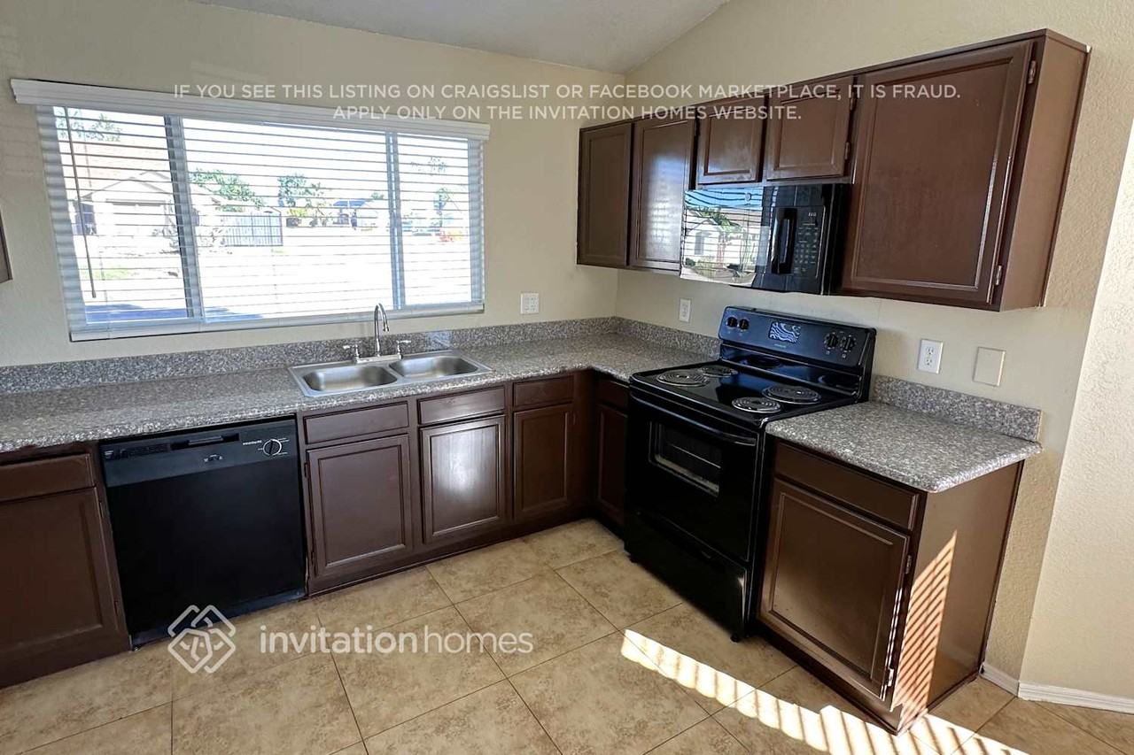 801 W Piute Ave - Photo 6 of 17