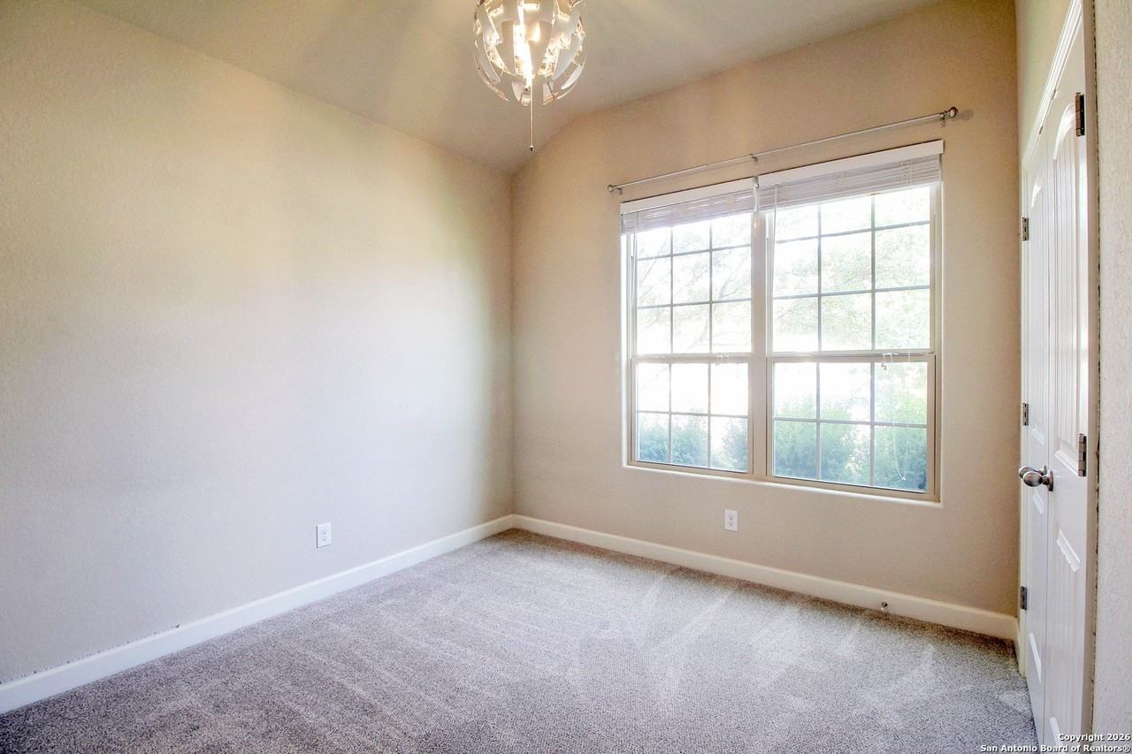 1024 Water Oak - Photo 7 of 40