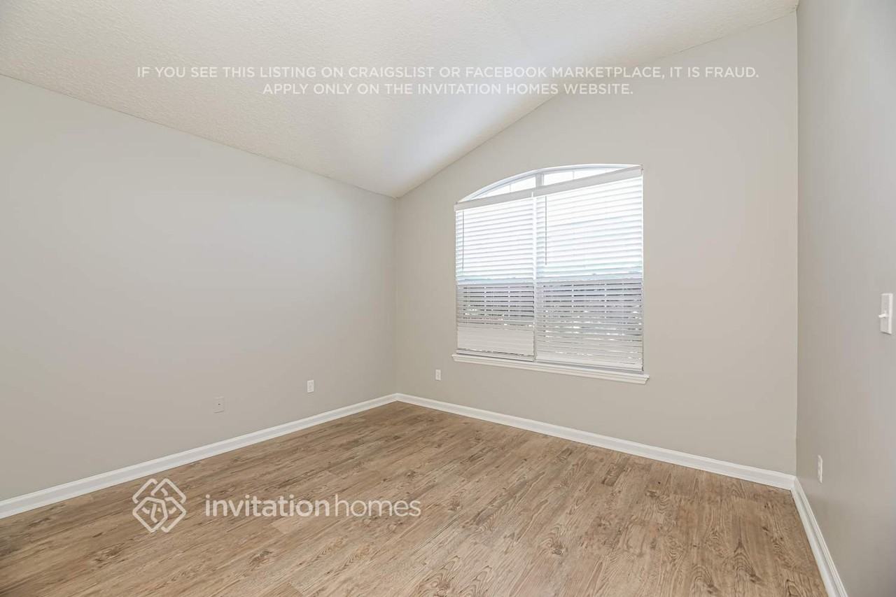 1465 Seawolf Trl N - Photo 4 of 17