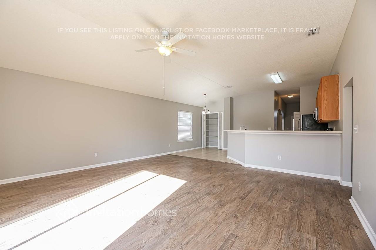 1465 Seawolf Trl N - Photo 6 of 17