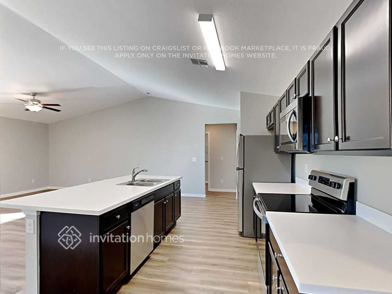 410 Kostner St - Photo 6 of 21