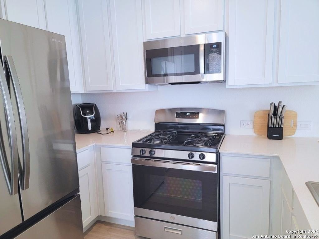 3703 Millbrook Way - Photo 3 of 10