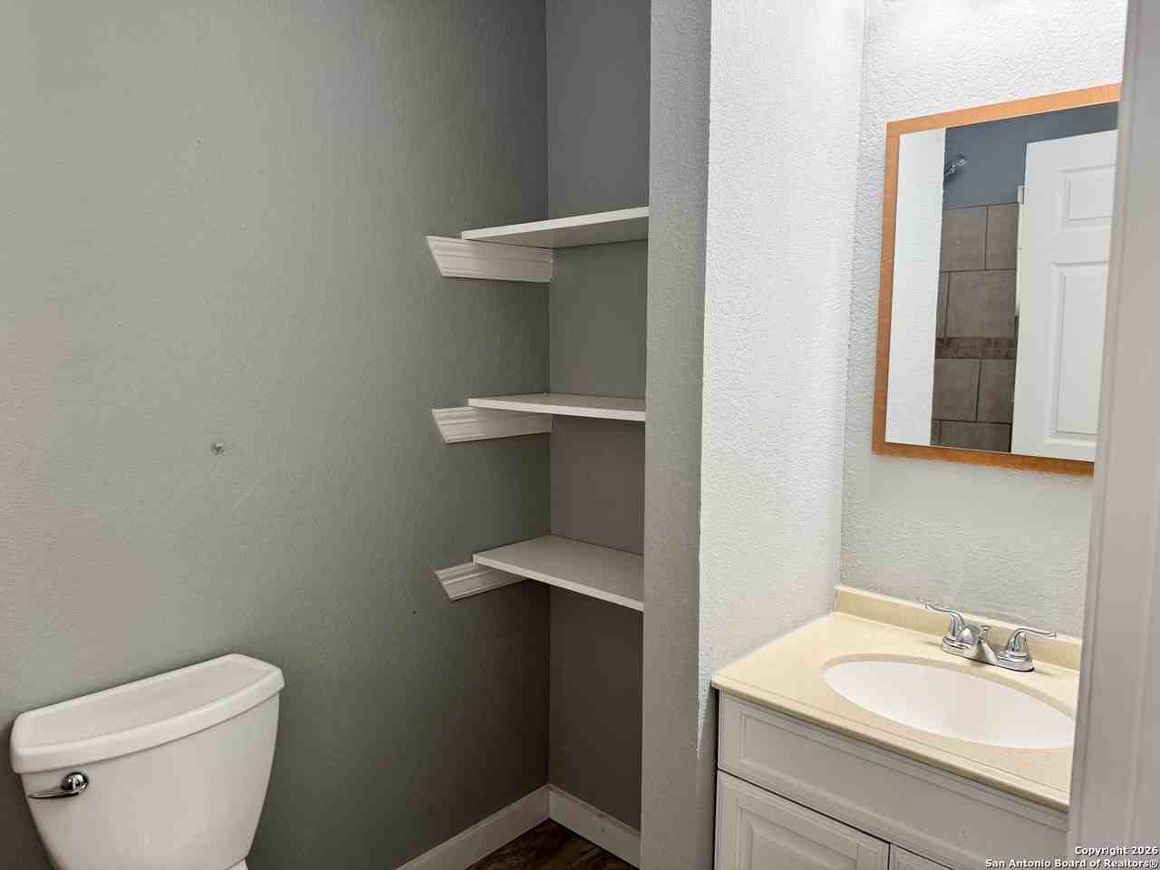 807 E Southcross Blvd Apt 1 #1 - Photo 6 of 6