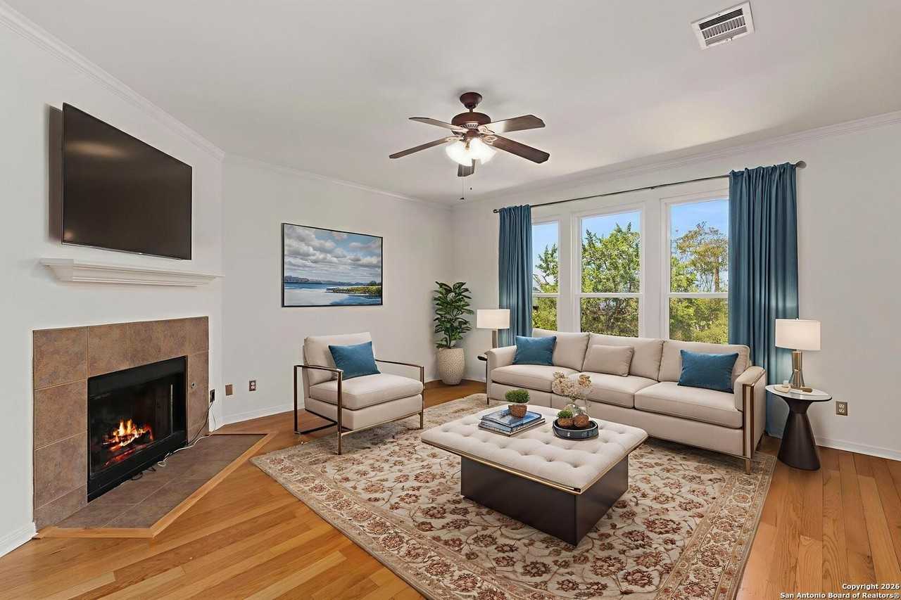 815 Windhurst - Photo 3 of 27