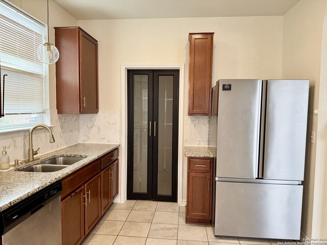 1007 Galapagos - Photo 7 of 19