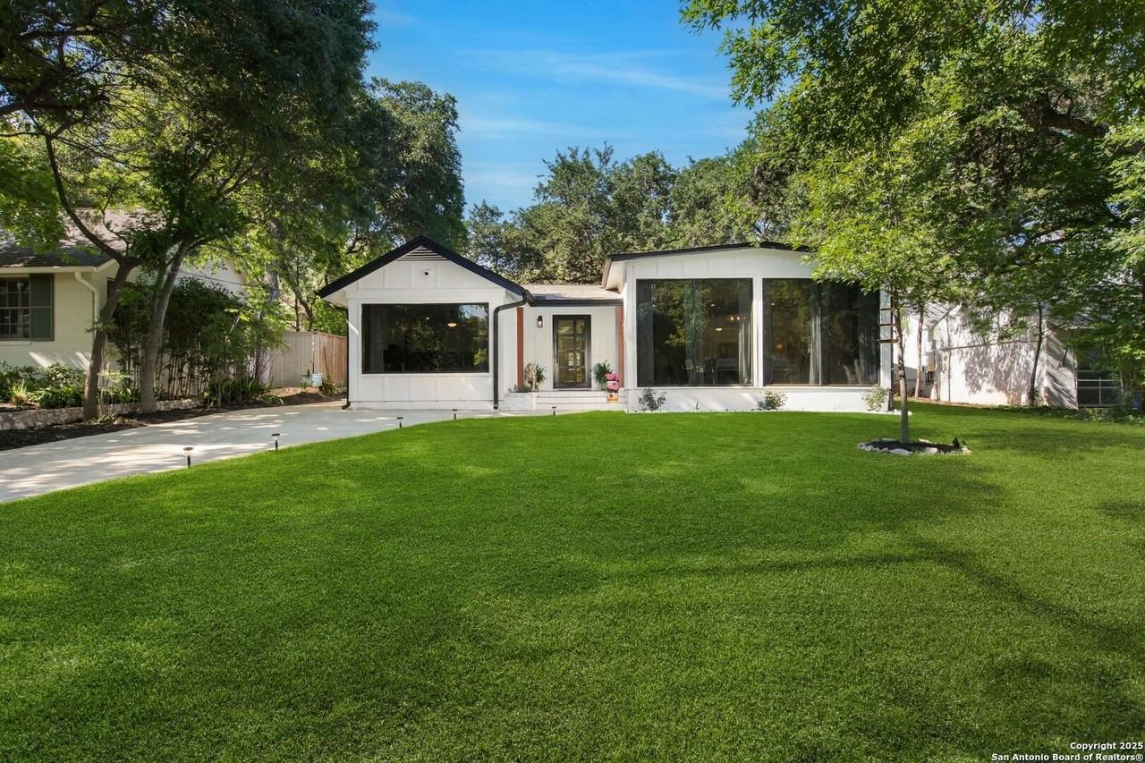 423 College Blvd - Photo 4 of 49