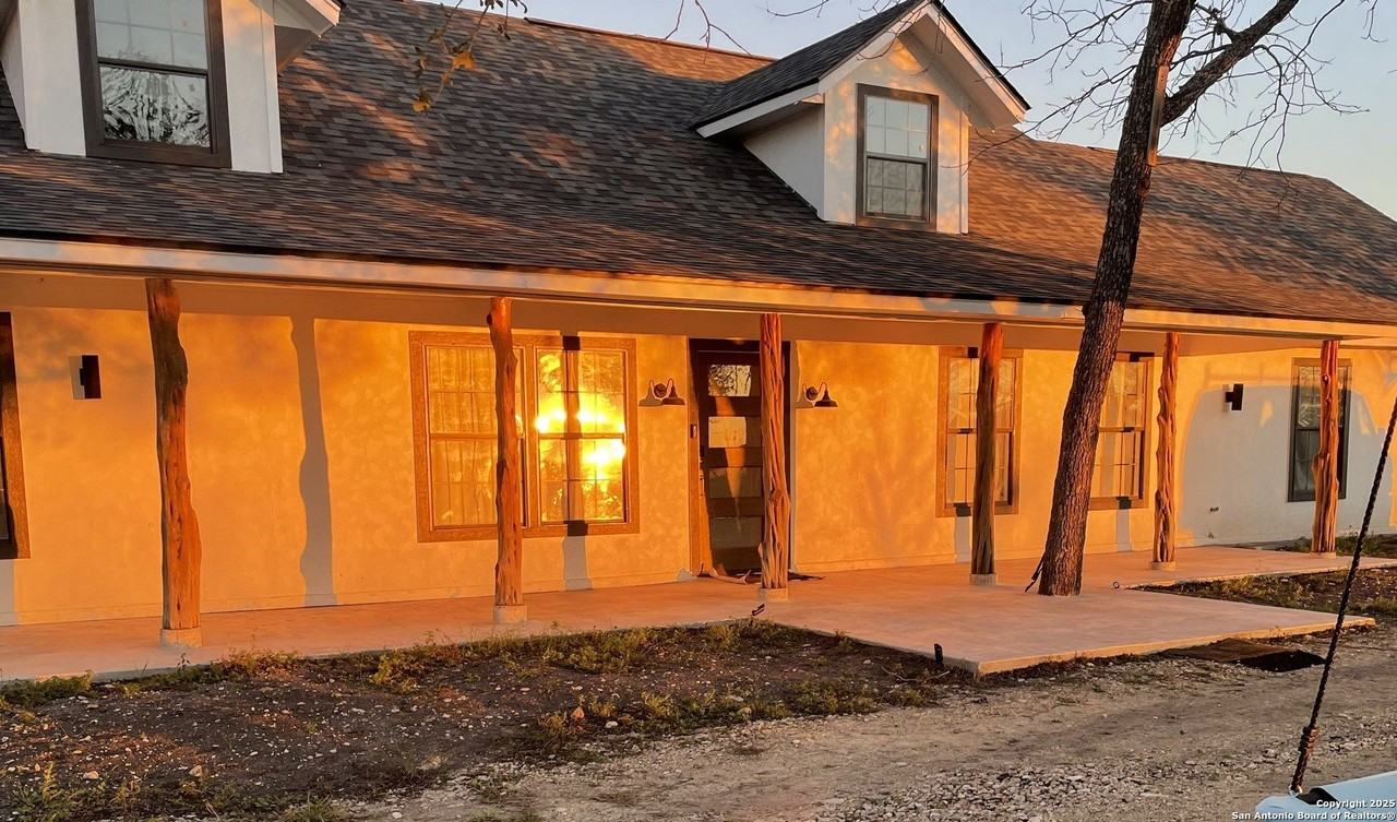 210 County Road 4643 - Photo 2 of 13