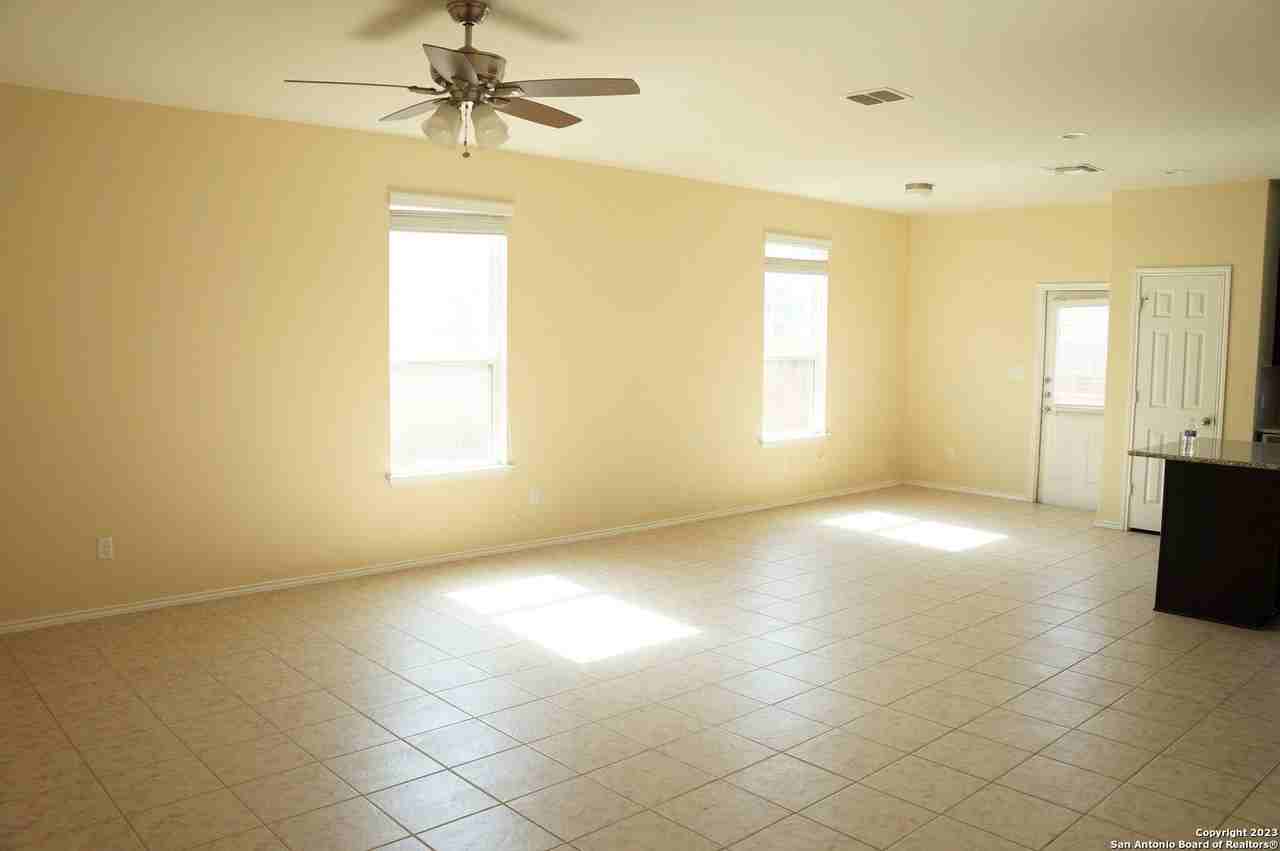 11410 Unbridled - Photo 6 of 24