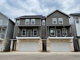 21506 James Charles - Photo 1 of 1