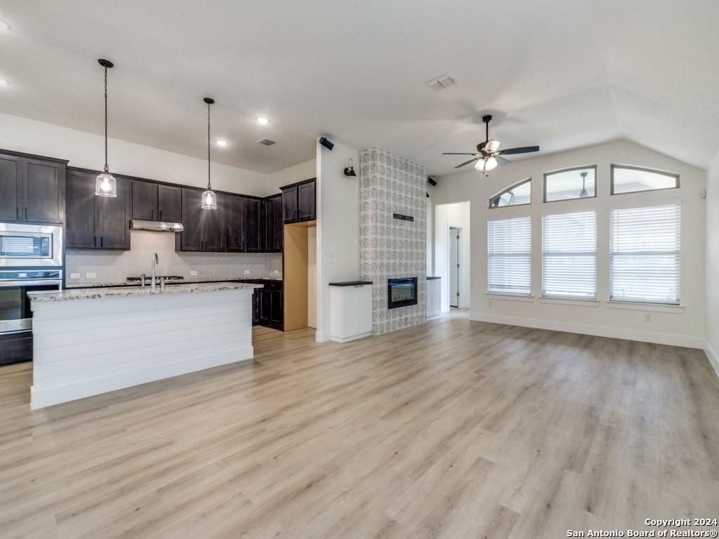 94 Destiny - Photo 3 of 12