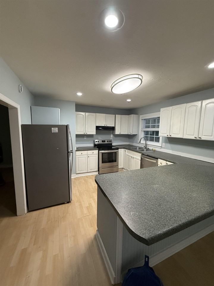 765 Crawfordville Hwy - Photo 2 of 10