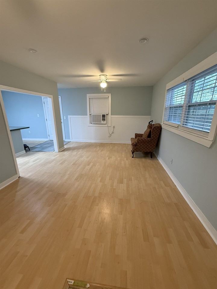 765 Crawfordville Hwy - Photo 3 of 10