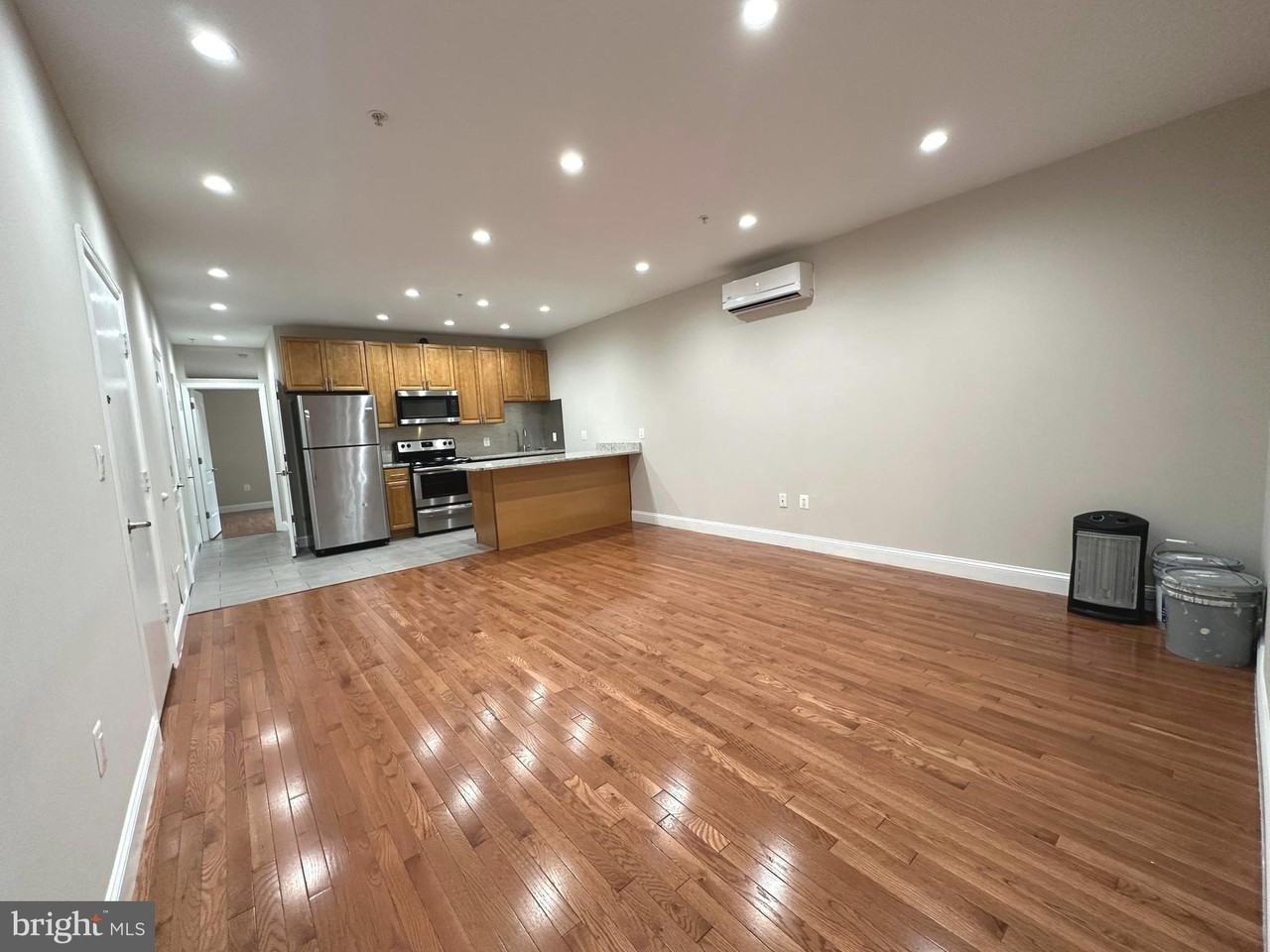 1626 R St Se - Photo 5 of 17