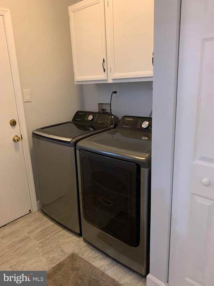 14009 Saddleview Dr - Photo 3 of 22