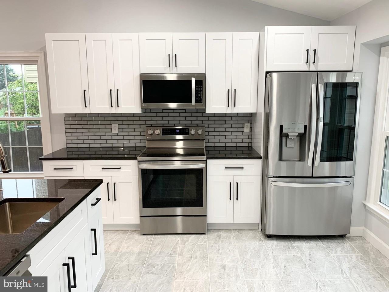 14009 Saddleview Dr - Photo 5 of 22