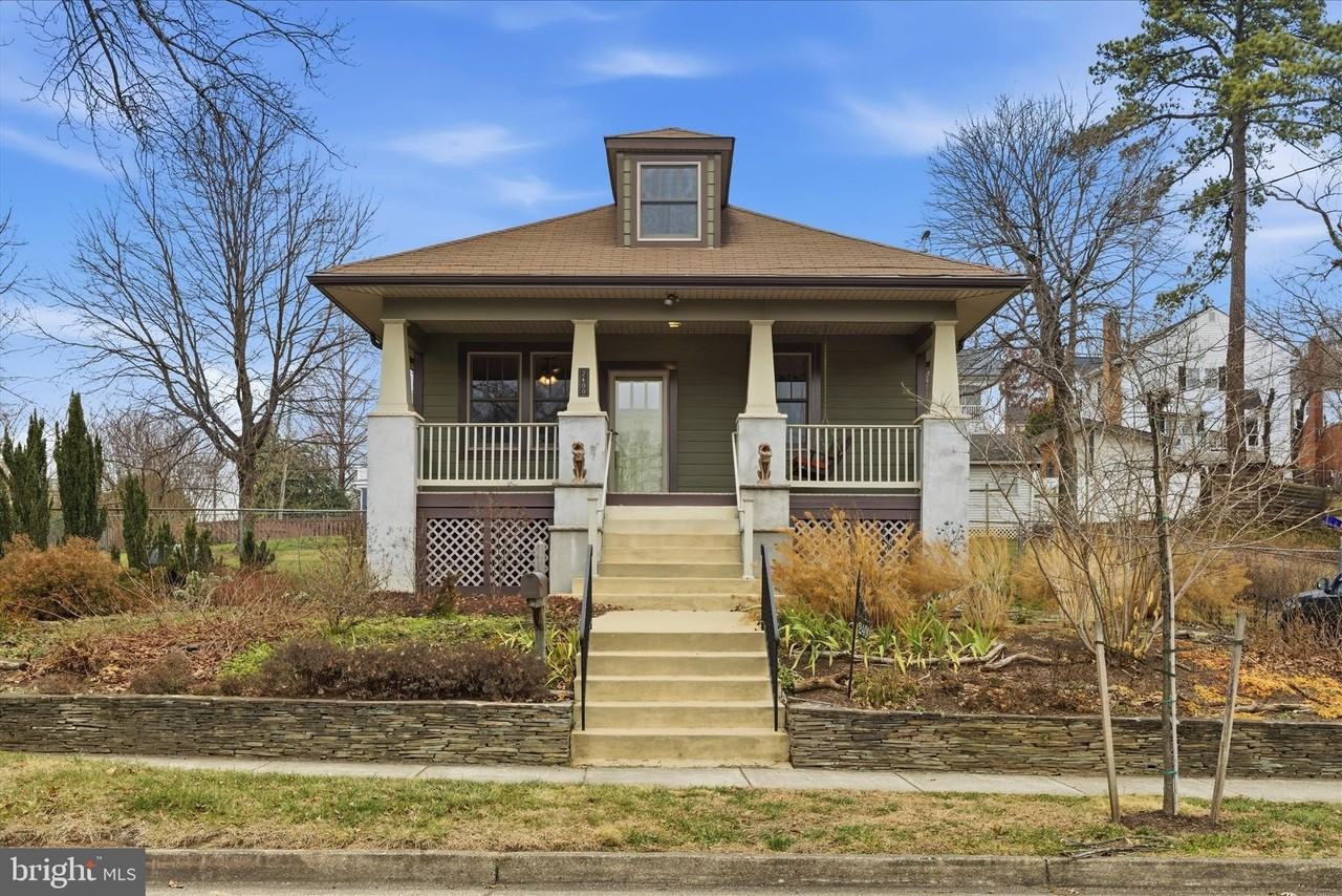 2400 Valley Way - Photo 2 of 46